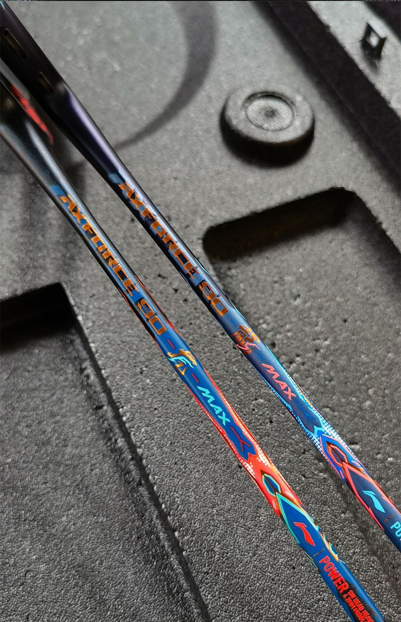 李宁羽毛球拍雷霆90max礼盒装龙腾虎跃专业碳纤维进攻型单拍 雷霆虎拍