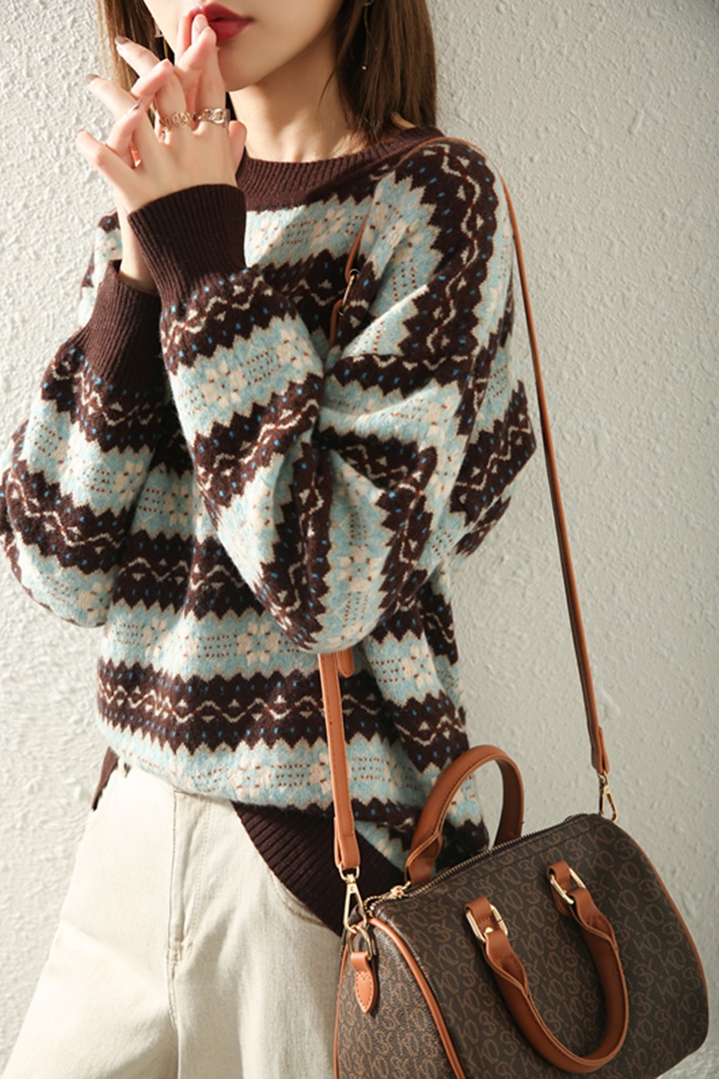 艾莱嘉斐秋冬新款宽松复古圆领纯羊毛衫慵懒休闲港风提花羊毛针织外穿