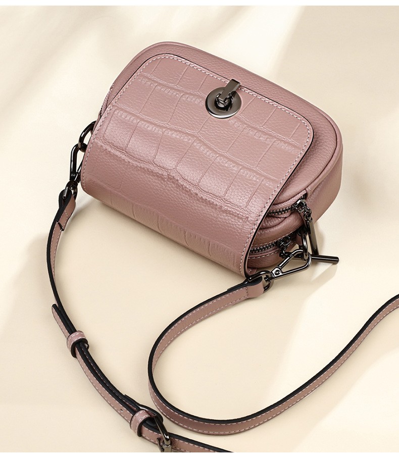 欧秀莉品牌真皮包包女包奢侈品2021新款时尚斜挎包宽带鱼纹单肩小包