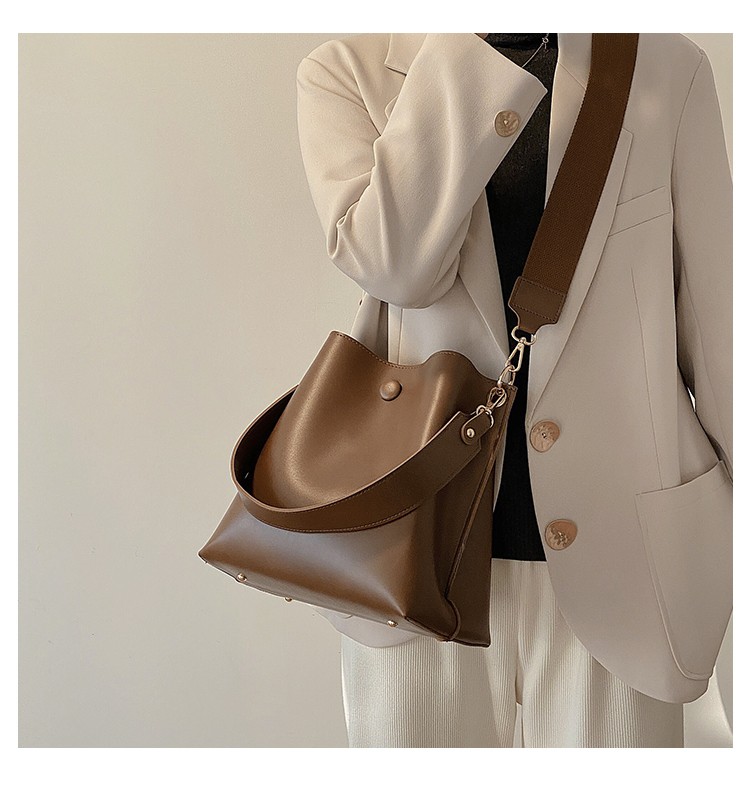 modo赫敏小姐2021新款潮时尚大容量大包包女网红洋气单肩包秋冬季斜