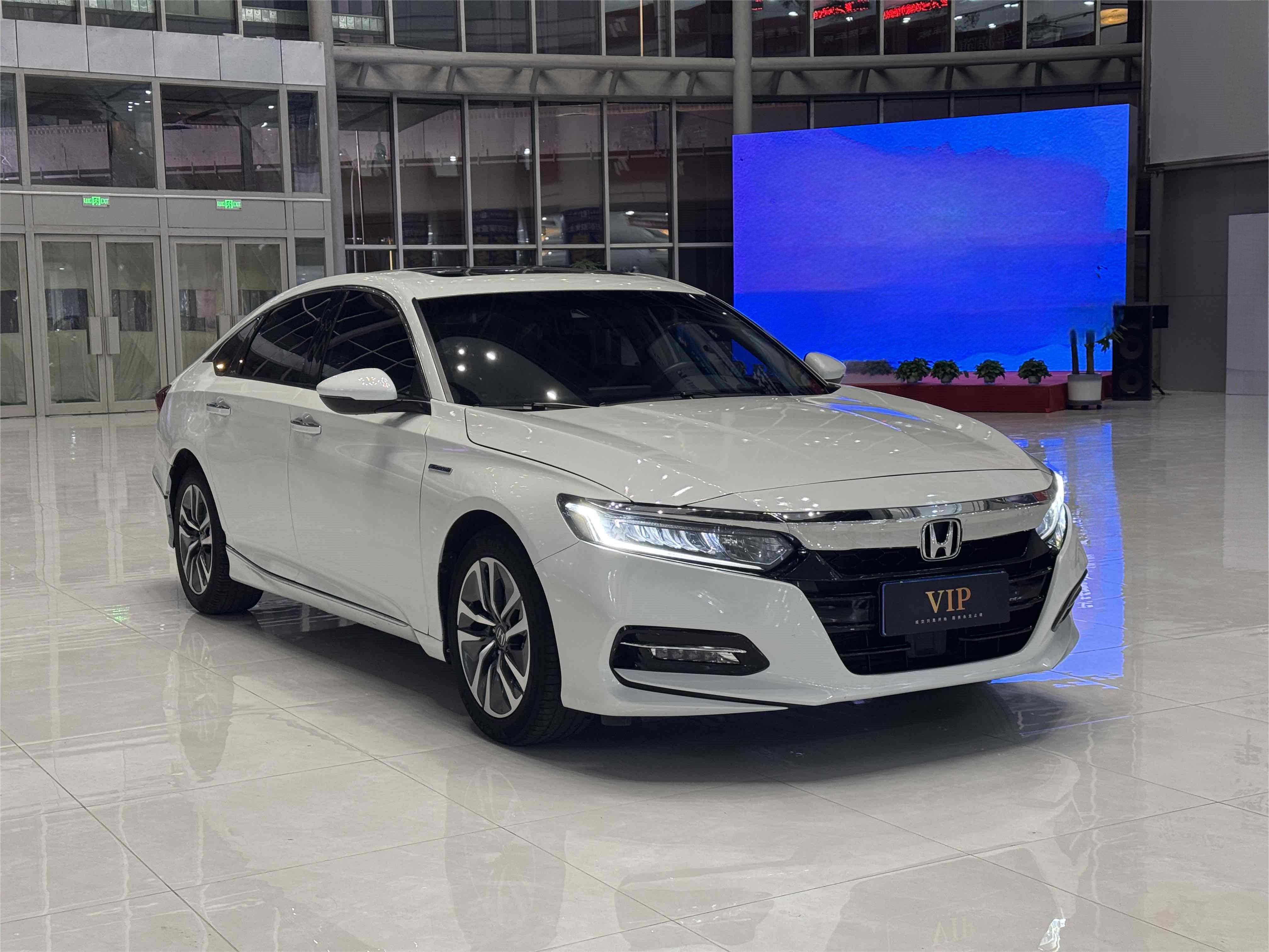 广汽 本田  雅阁  2.0  非营运  21年上牌  小型轿车  混合动力