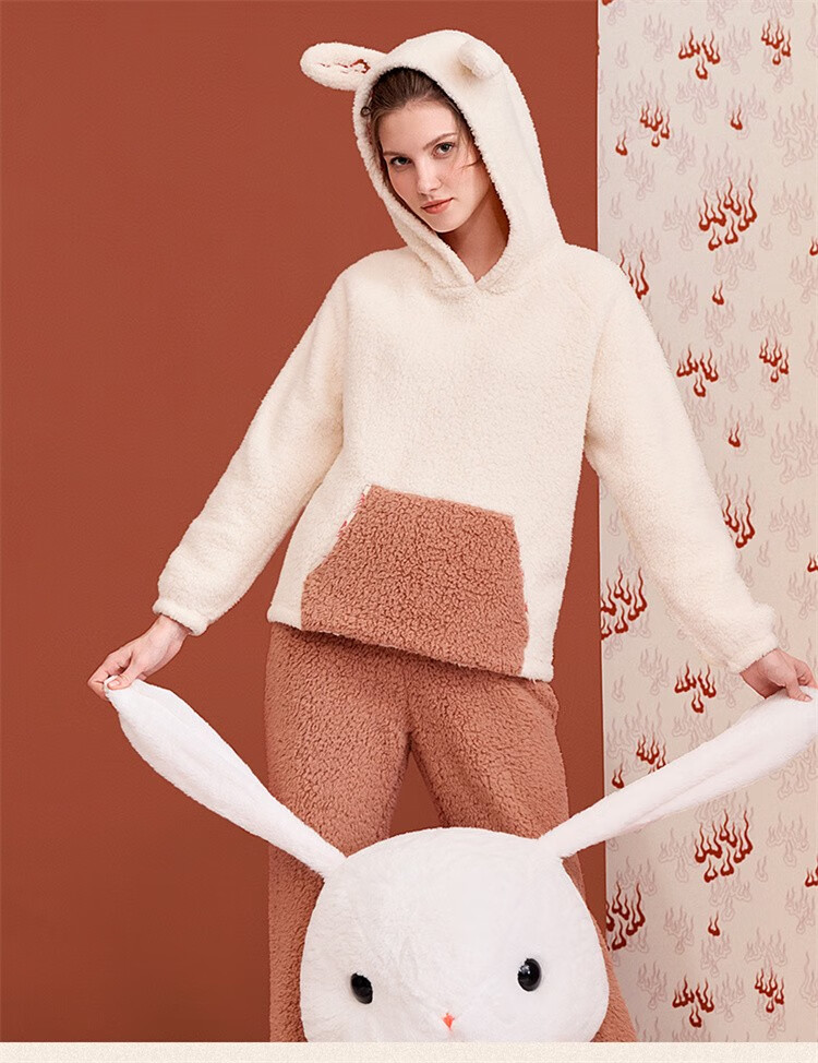 曼妮芬纹藏联名双面羊羔绒休闲家居服女士舒适起居服套装20320565 010