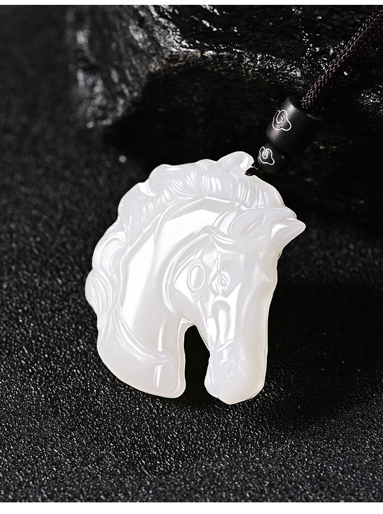 和田玉羊脂白玉生肖马吊坠男女士款天然玉石马到成功玉坠马头玉佩玉牌