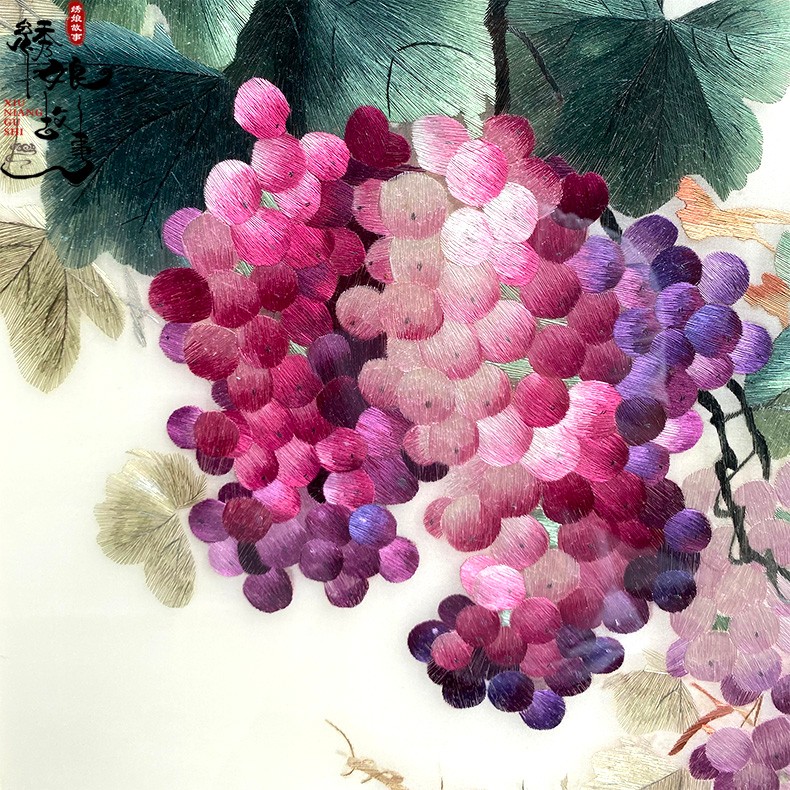 绣娘故事苏绣葡萄画硕果累累客厅玄关过道书房竖版刺绣挂画纯手工苏绣