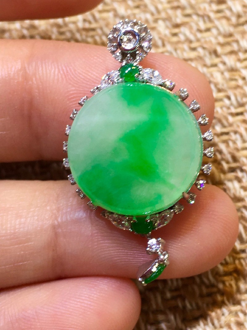 18k金镶嵌珠宝首饰冰种翡翠缅甸天然a货玉石项链送礼男女款