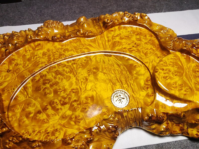 侯庭 缅甸黄金樟根雕茶盘头层包边实木整块树根茶海 77* 41* 5cm