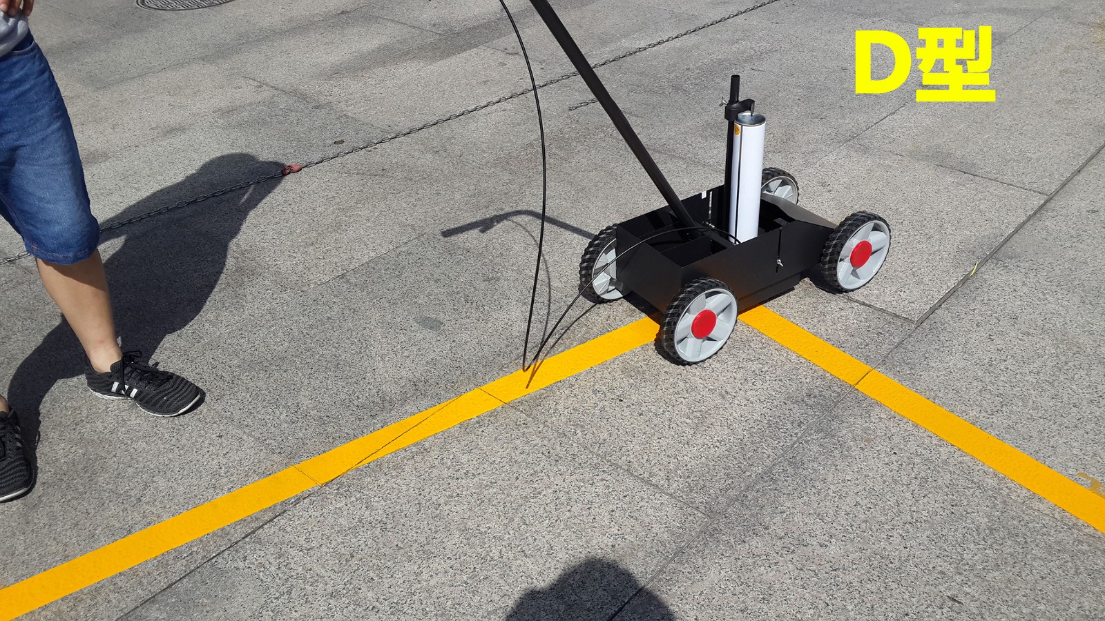 器道路跑道篮球场画线神仓库车间马路喷漆简易型划线机h型2轮划线车