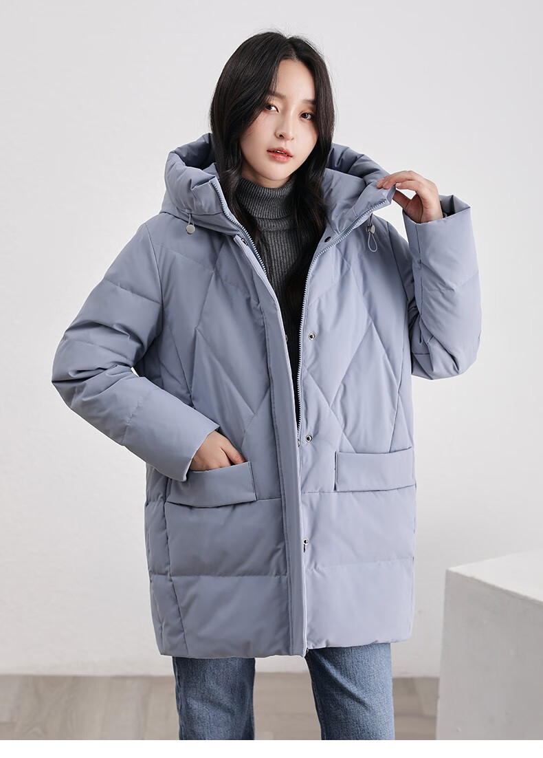 珂曼苏品牌女装2021冬新款温暖连帽大口袋显瘦版型中长款羽绒服 粉色