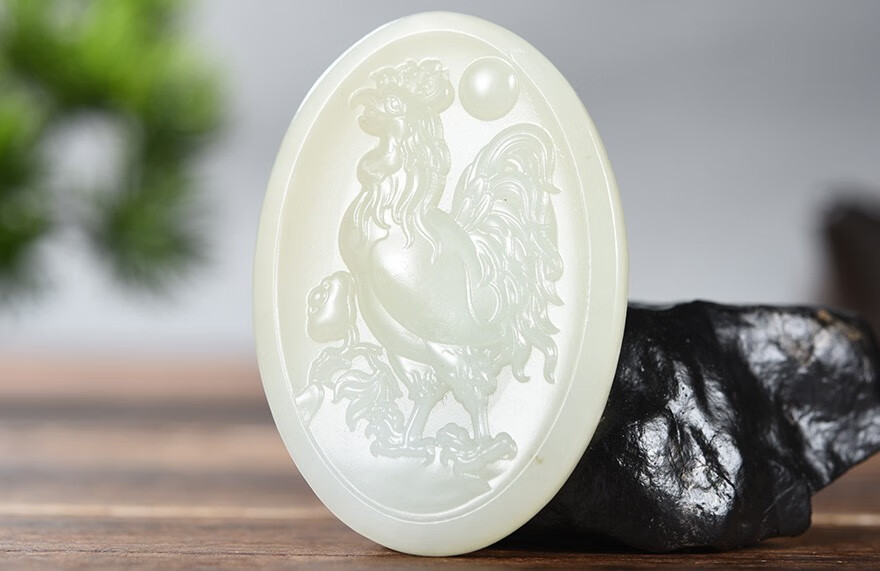 西域新疆和田玉羊脂白玉十二生肖鸡挂件玉石吊坠连升三级男女款24克带