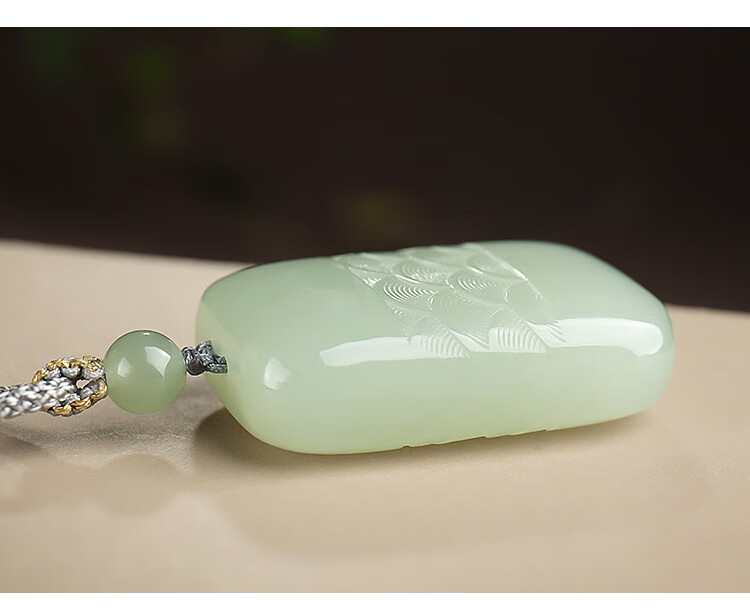 玉友和田玉吊坠浅青玉鱼鳞纹无事牌男女款玉石挂件附送证书