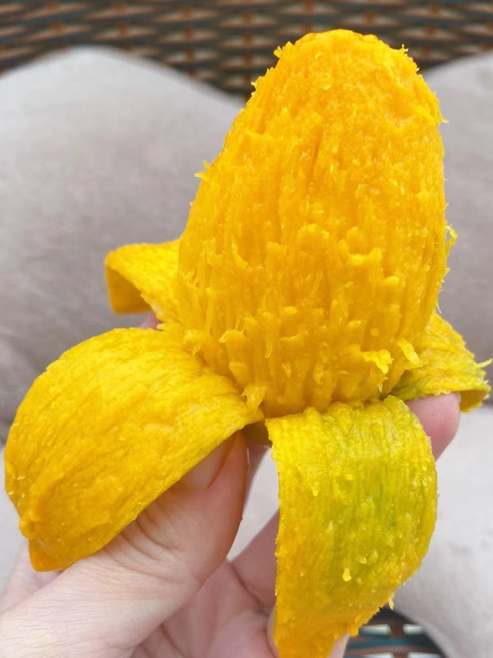 一口芒海南小贵妃芒果迷你小小果自然熟一口吃28斤净重2斤单果3070g小