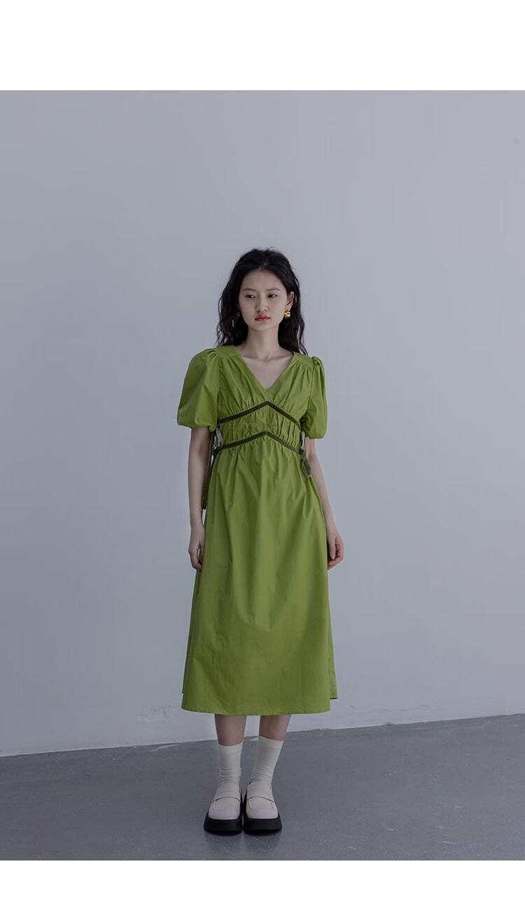 eggka法式复古v领连衣裙女夏季2022新款泡泡袖褶皱收腰中长款裙子深