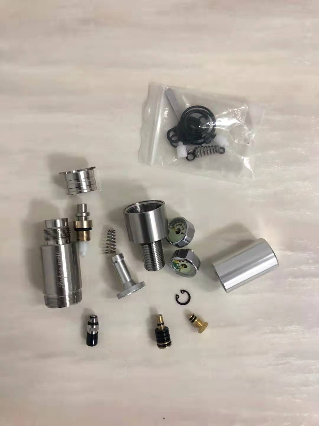 加大气室恒压阀一体双表恒压阀30mpa超美恒压阀高压气阀板球60单孔外9