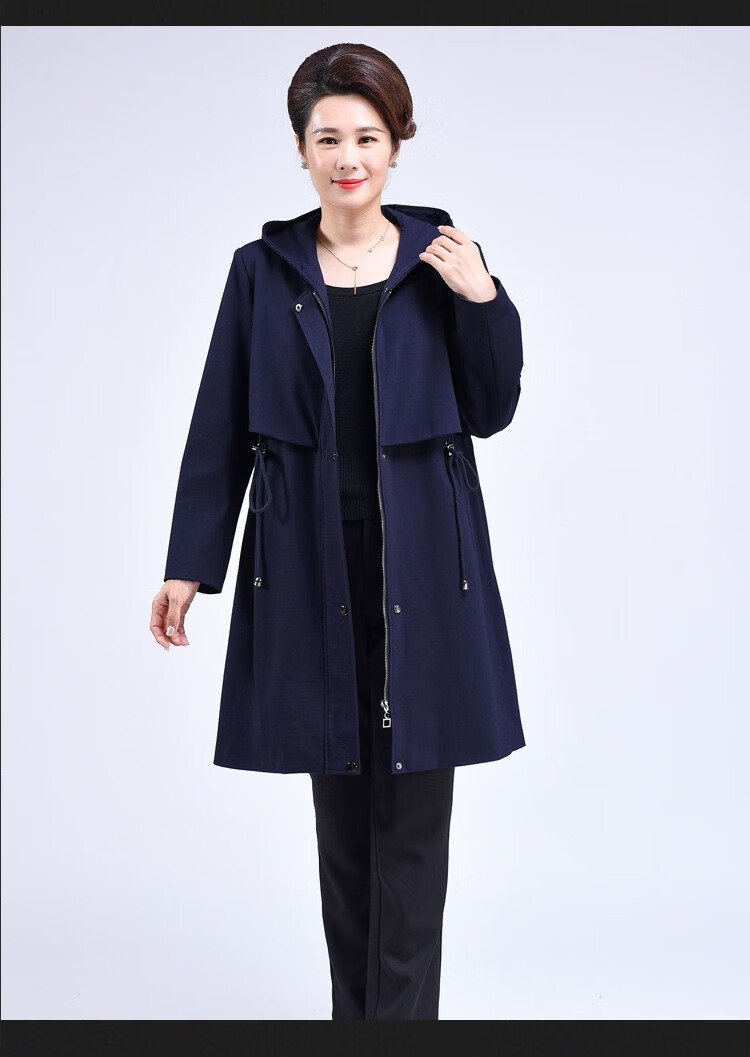 中老年加肥加大风衣女春秋季200斤胖妈妈洋气减龄外套50岁60宽松中长