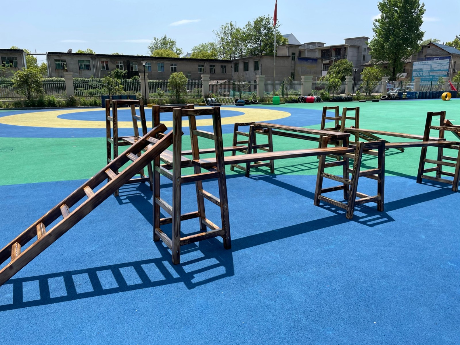 儿童户外碳化攀爬架感统训练组合16件套幼儿园木质游戏体能平衡板楼梯