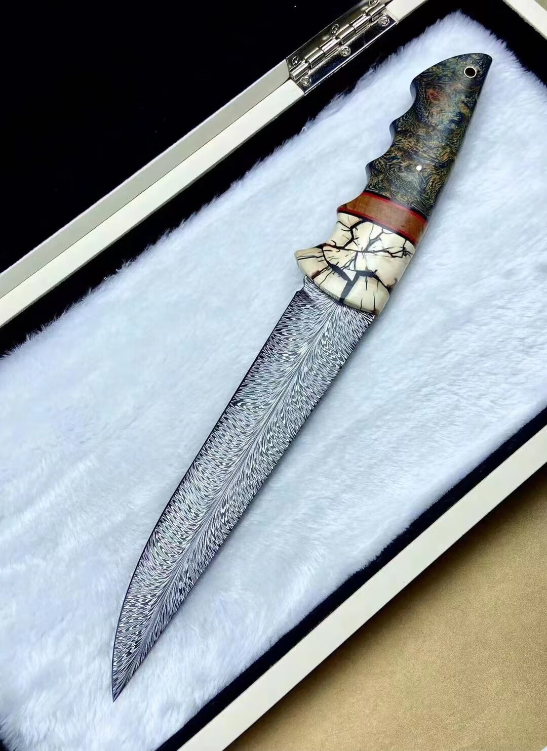 硕哥 手工高端户外直刀羽毛纹小刀大马士革钢直刀高硬度锋利野外生存