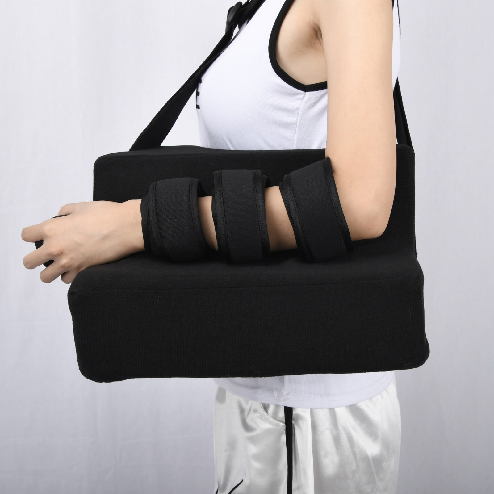 泓弈肩袖损伤肩关节脱位支架矫形固定器肩外展枕固定支具右侧使用