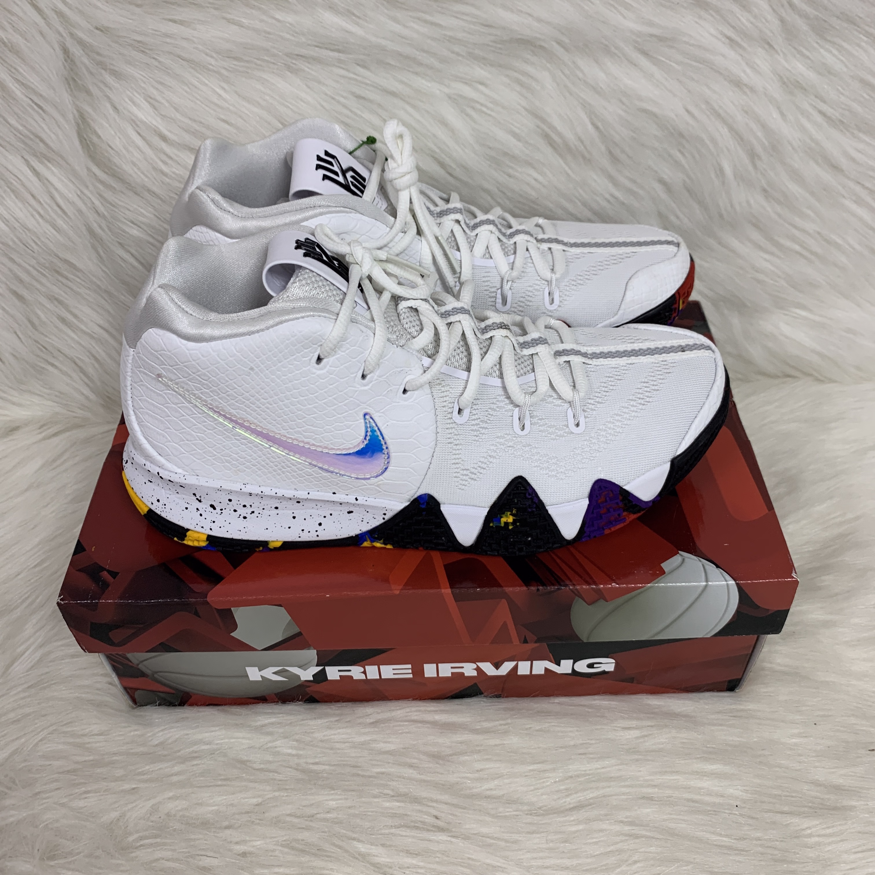 罚没物资nikekyrie4tournament白色42码gxxz0068
