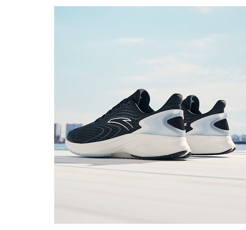 安踏羚跑跑步鞋2022夏季新款虫洞科技跑鞋情侣款轻便运动鞋女款8黑冰