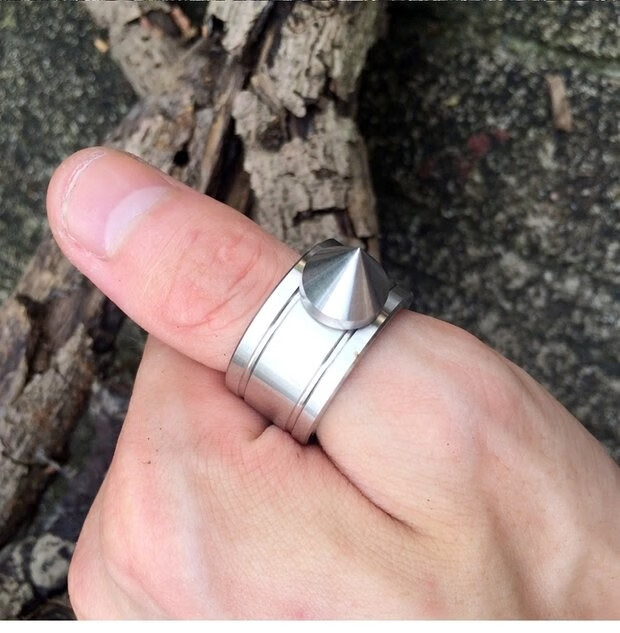 防身戒指无磁304不锈钢戒指防卫指男女自卫防狼指环破窗户外edc工具