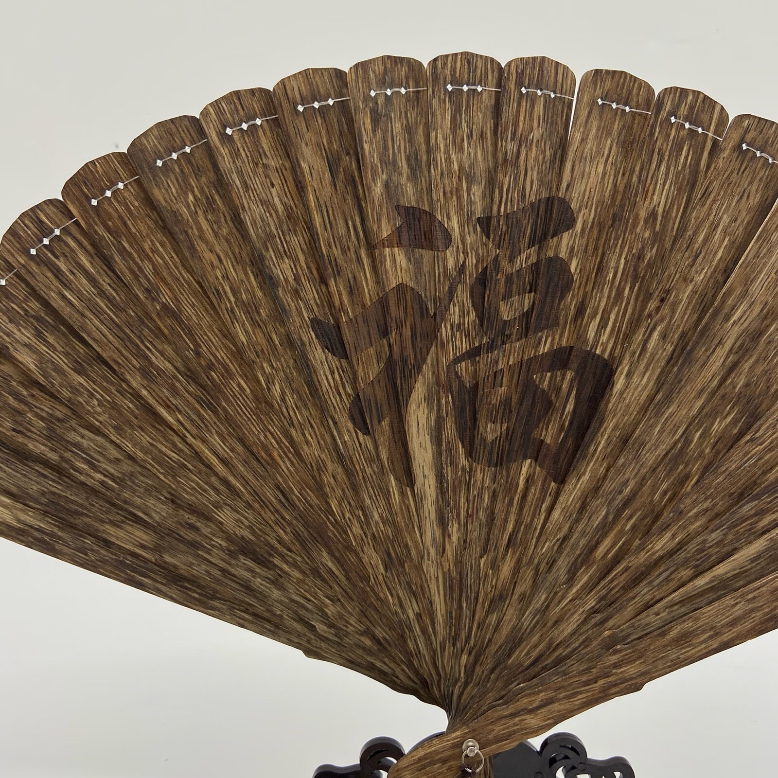 香悉(xiangxi) 崔氏香铺越南芽庄沉香扇子规格16/22cm保真天然黑油 送