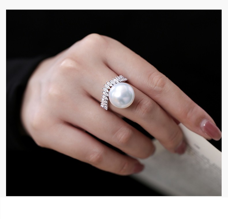 莫氏珠宝澳洲南洋海水珍珠戒指18k钻石镶嵌马眼钻设计款正圆无暇极
