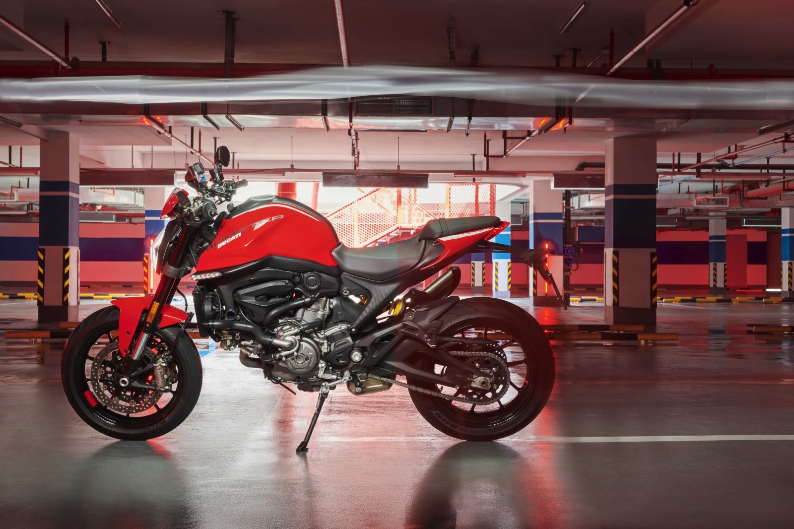 杜卡迪新怪兽ducatinewmonster红灰黑整车订金5000杜卡迪红