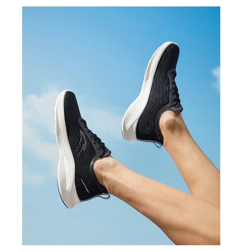 0】安踏跑步鞋男透气呼吸网面舒适包裹防滑减震回弹运动鞋子男 象牙白