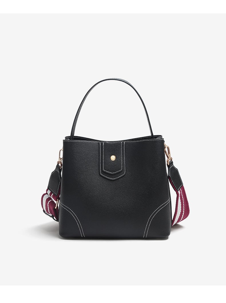 软皮稻草人女包2021新款水桶包单肩包女士宽肩带斜挎包大容量手提包送