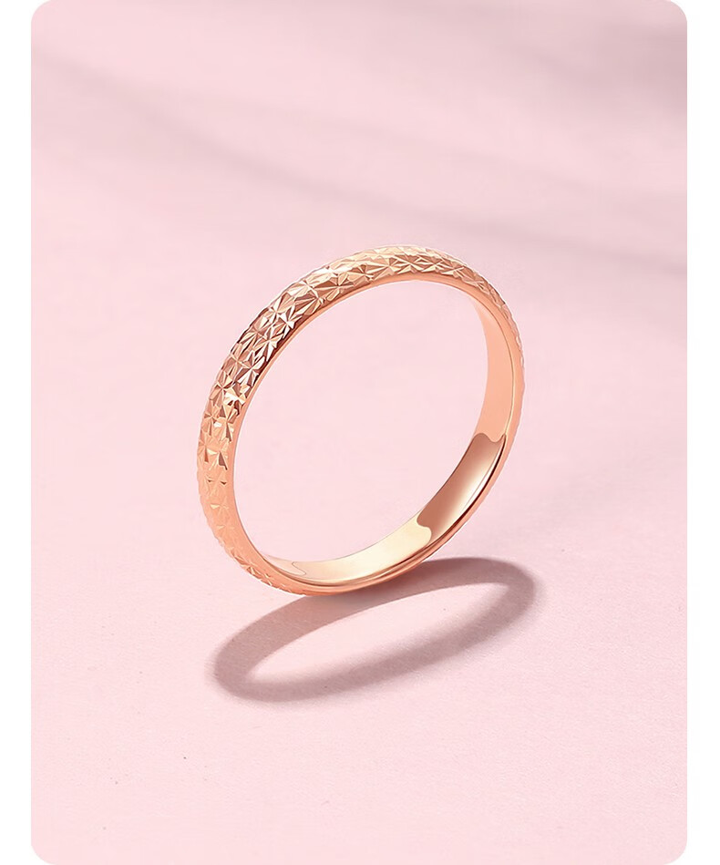 周六福18k金戒指女多彩玫瑰金au750彩金送女友花纹切面素圈戒指12号