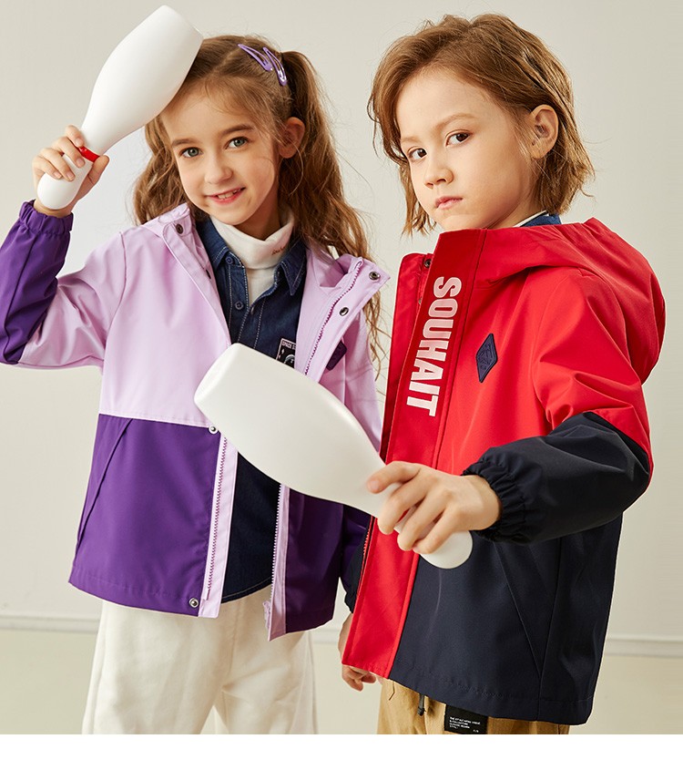 水孩儿童装男童薄外套风衣外套长袖连帽拼接款秋季新款中大童时尚简约