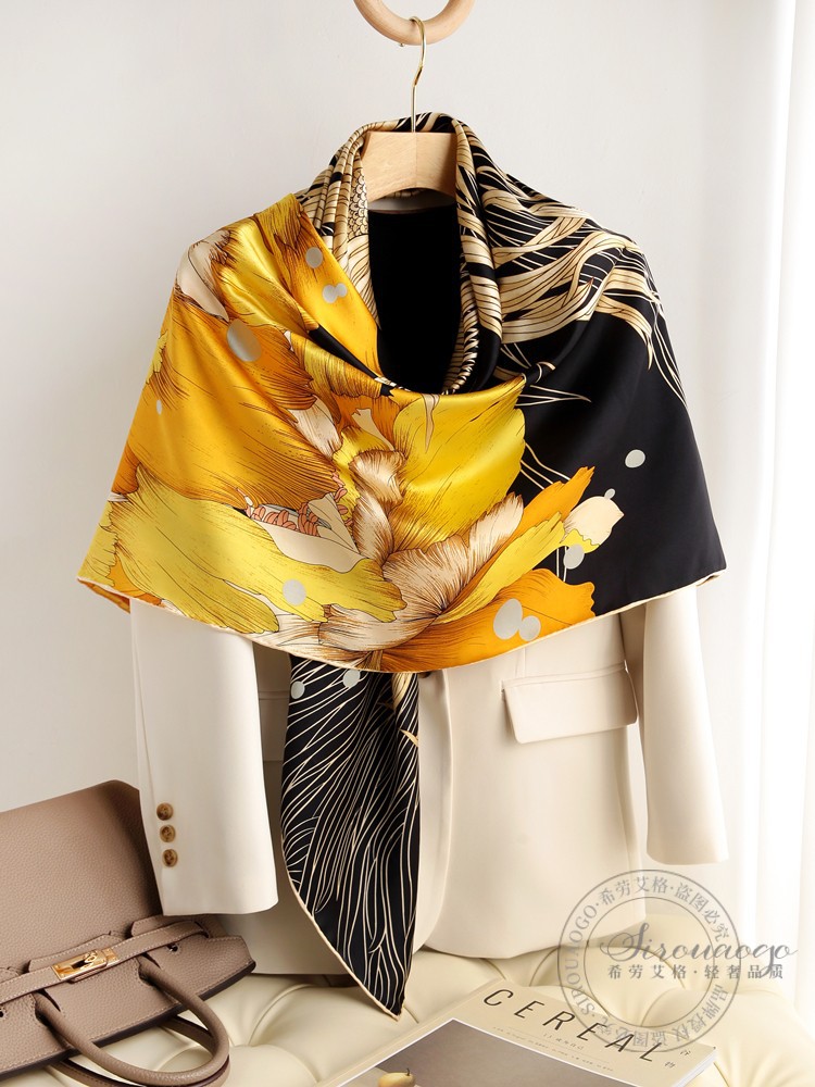 sirouaogo轻奢品牌高档真丝大方巾复古青花瓷缎面丝巾女春秋季桑蚕丝