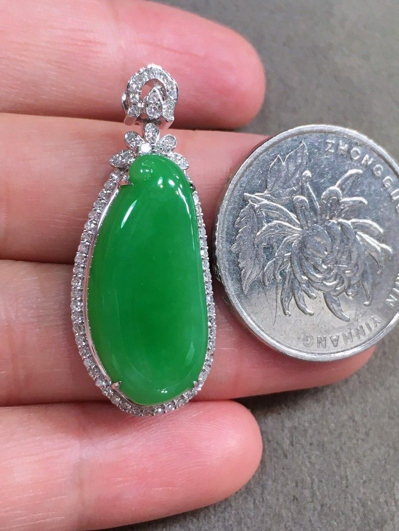 玉佳佳阳绿福瓜翡翠吊坠18k金镶嵌送礼女款玉坠珠宝项链挂件整体