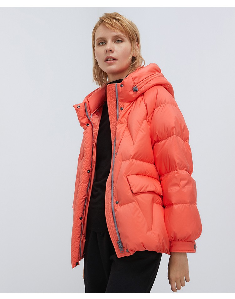 雪伦羽绒服女短款2021年新款宽松插肩袖连帽商场同款尺码偏大11301