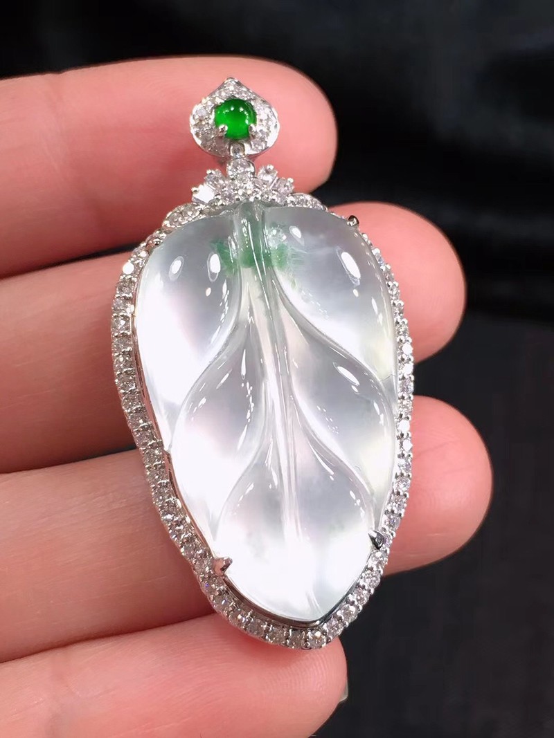 源头翡翠高冰树叶吊坠18k金镶钻缅甸翡翠玉石挂件女士珠宝首饰项链