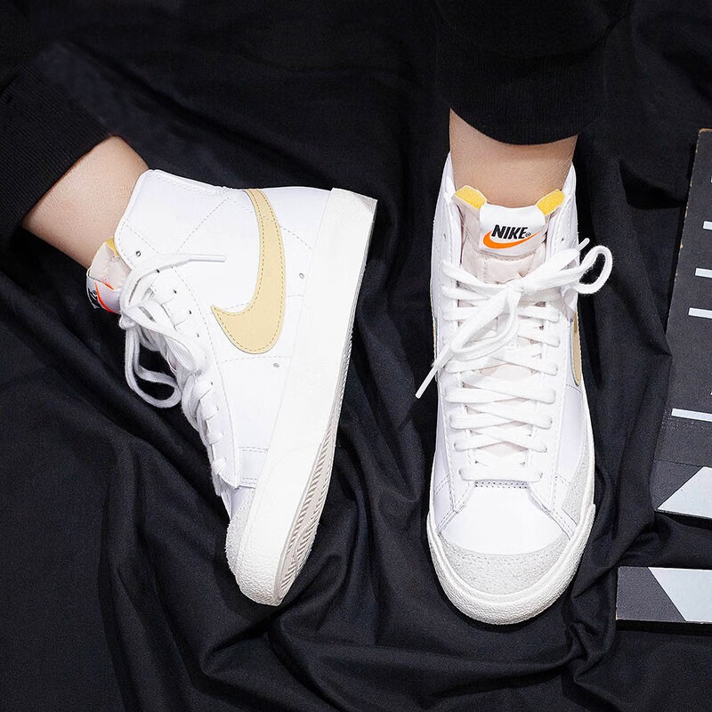 耐克(nike)女鞋冬季新款运动鞋blazermid77开拓者高帮板鞋百搭休闲鞋