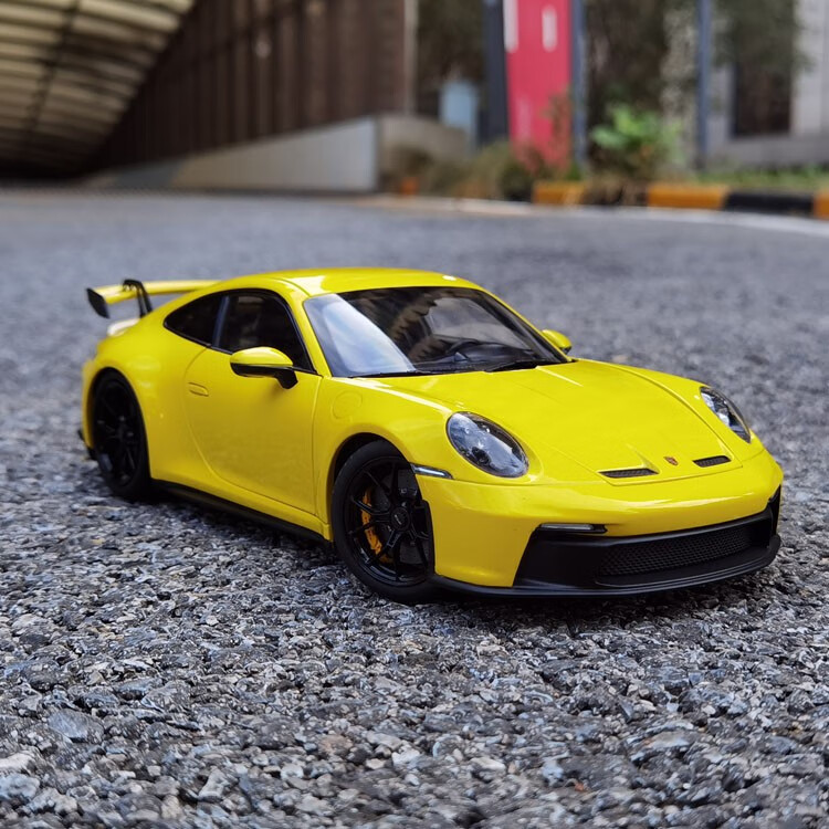 norev 诺威尔 1:18 保时捷911 992 gt3 2021 合金三开门汽车模型