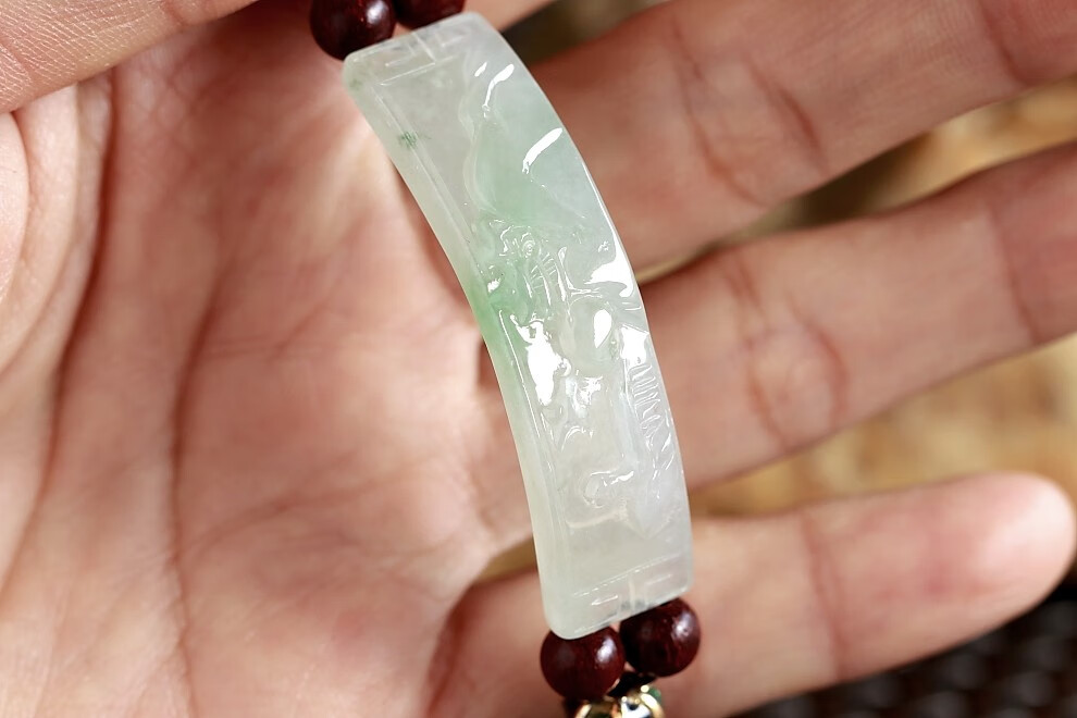 石之富珠宝缅甸天然翡翠a货冰种飘绿山水手牌773克