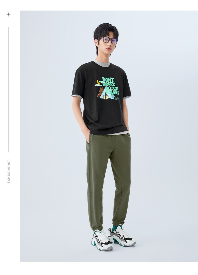 skechers斯凯奇2022春夏款男子宽松圆领t恤衫时尚运动休闲短袖潮l122m