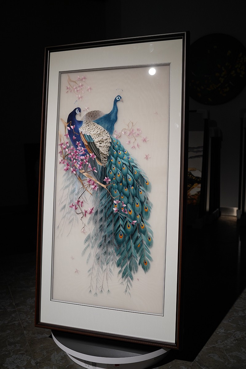 宏火阁礼品苏绣成品挂画纯手工孔雀壁画家居客厅玄关走廊刺绣现代中式