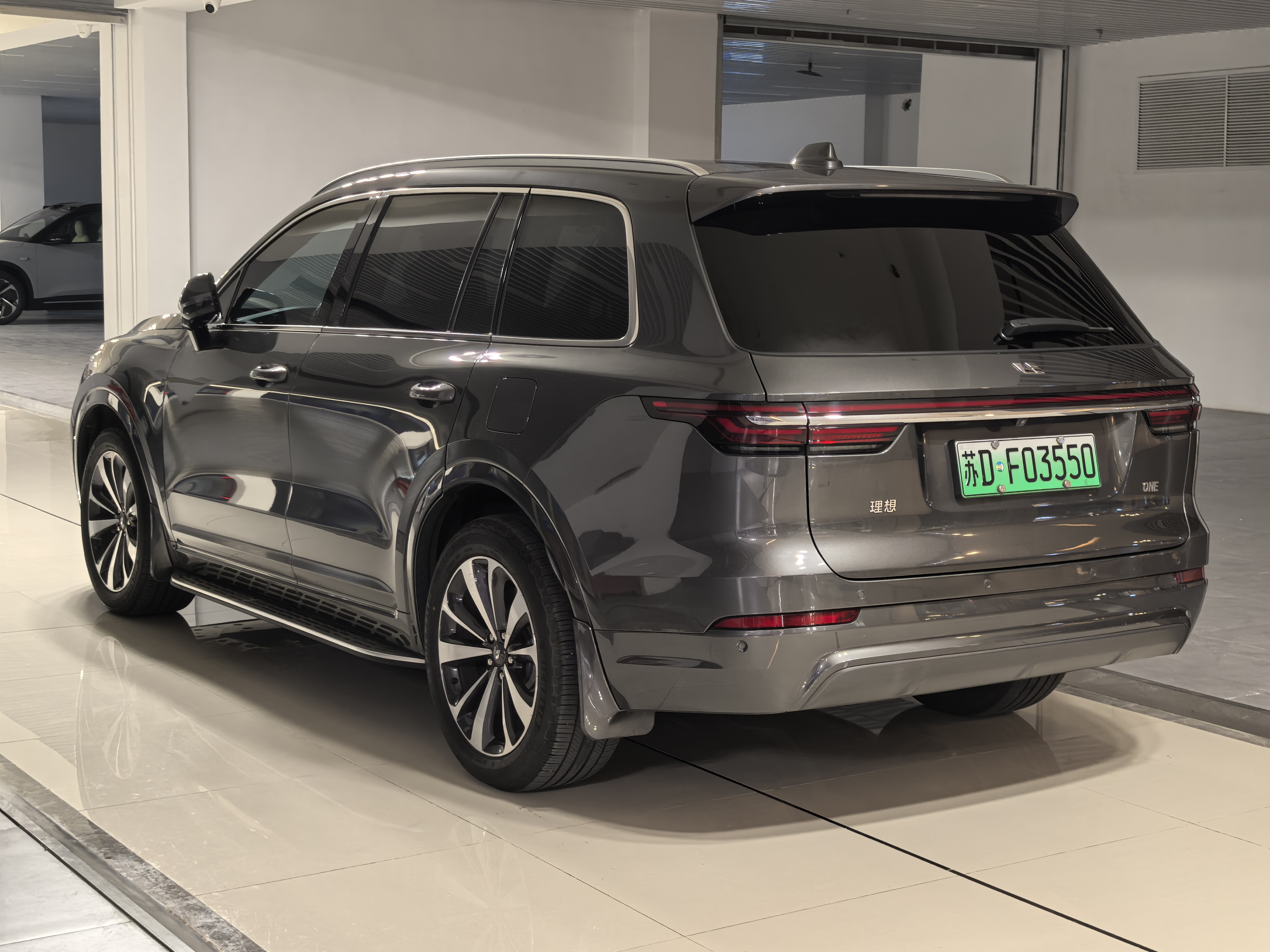 理想one  新能源 混合动力  6座  非营运 20年上牌 小型普通客车