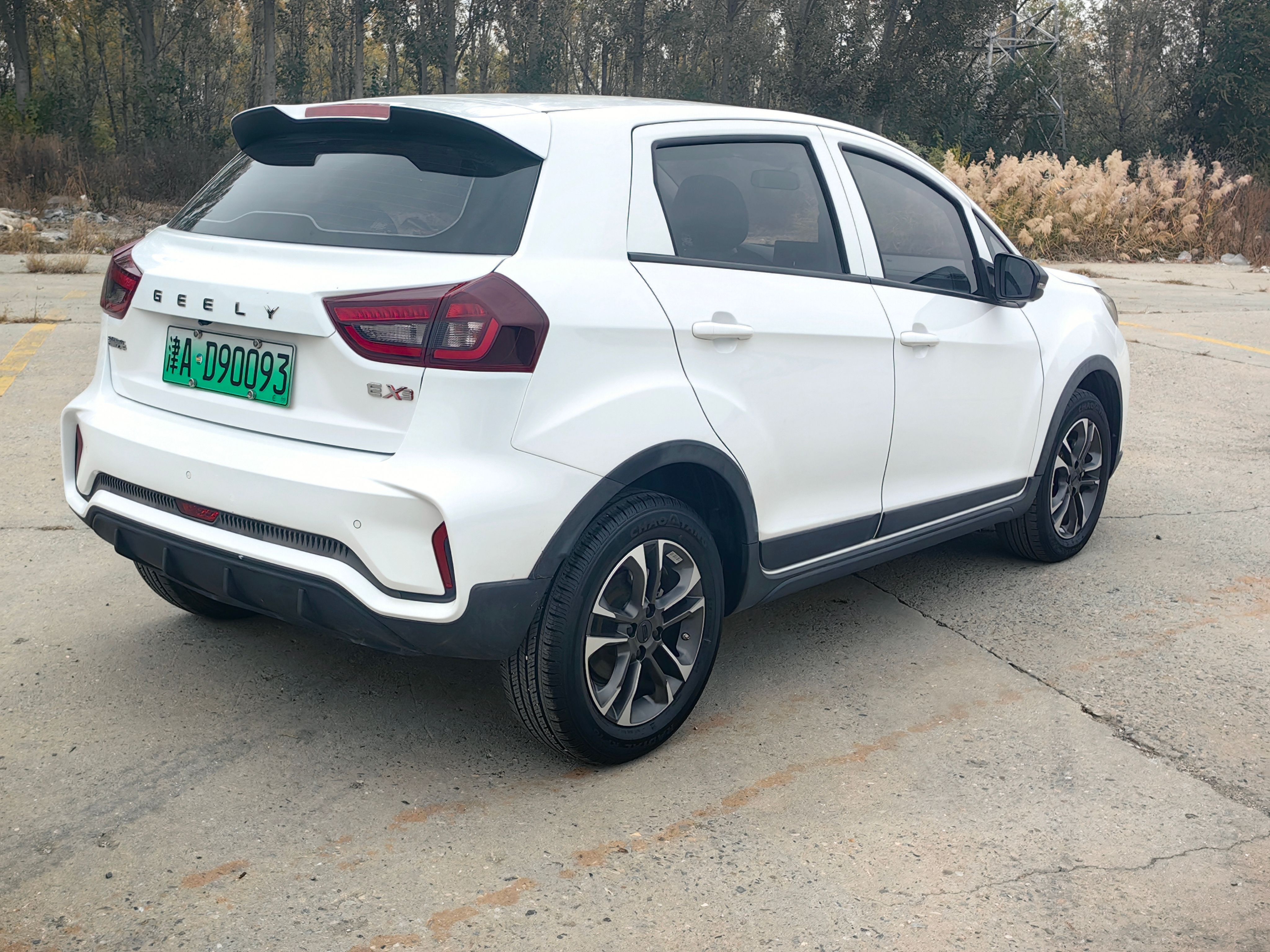 吉利  ex3    纯电动   非营运  小型轿车  新能源   21年上牌