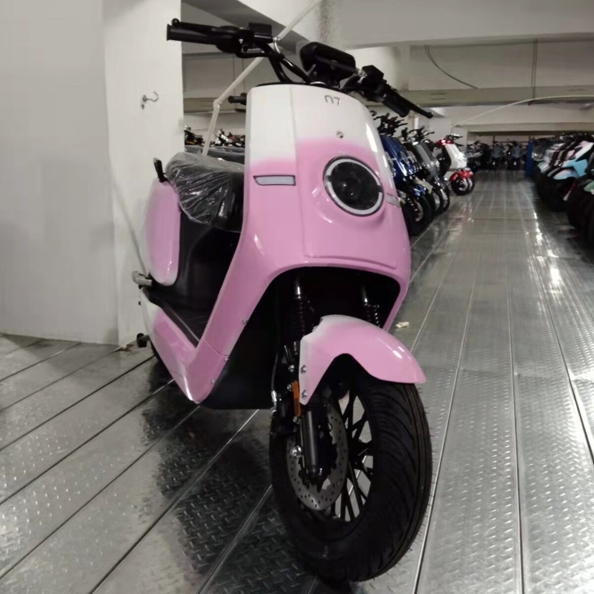 大牛n7电动摩托车高速电摩成人电动车双人男女情侣两轮女款女士 灰色