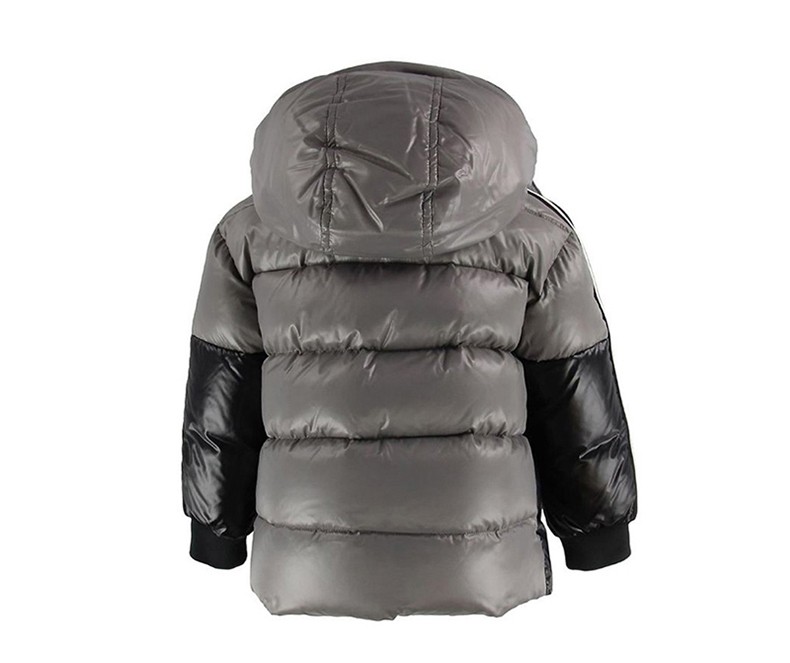 moncler盟可睐蒙口febrege童装胸前logo字母黑白灰拼色连帽羽绒服