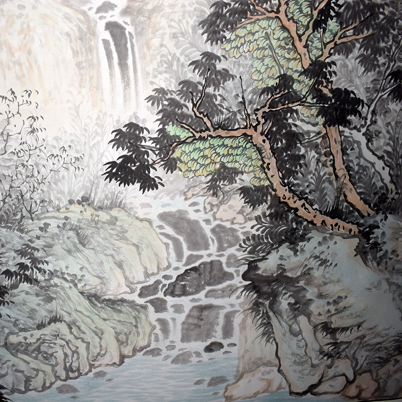 湖南人,现为祁阳美协理事,桂林雅园书画院专职画家,漓江印舍理事,中国