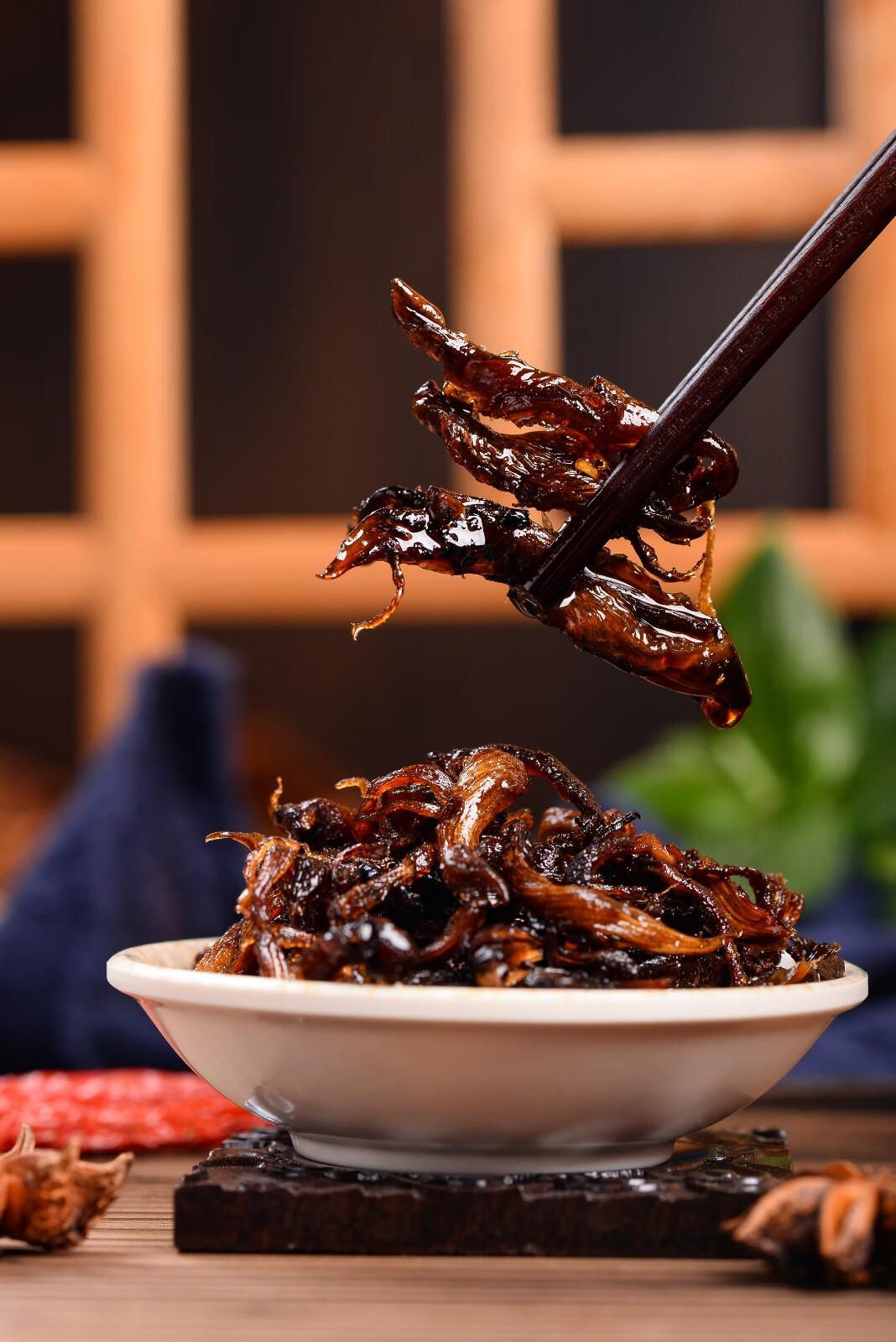 滇初 云南土特产油鸡枞菌油炸即食松茸菌调味料菌菇牛肝菌油酱香菇酱