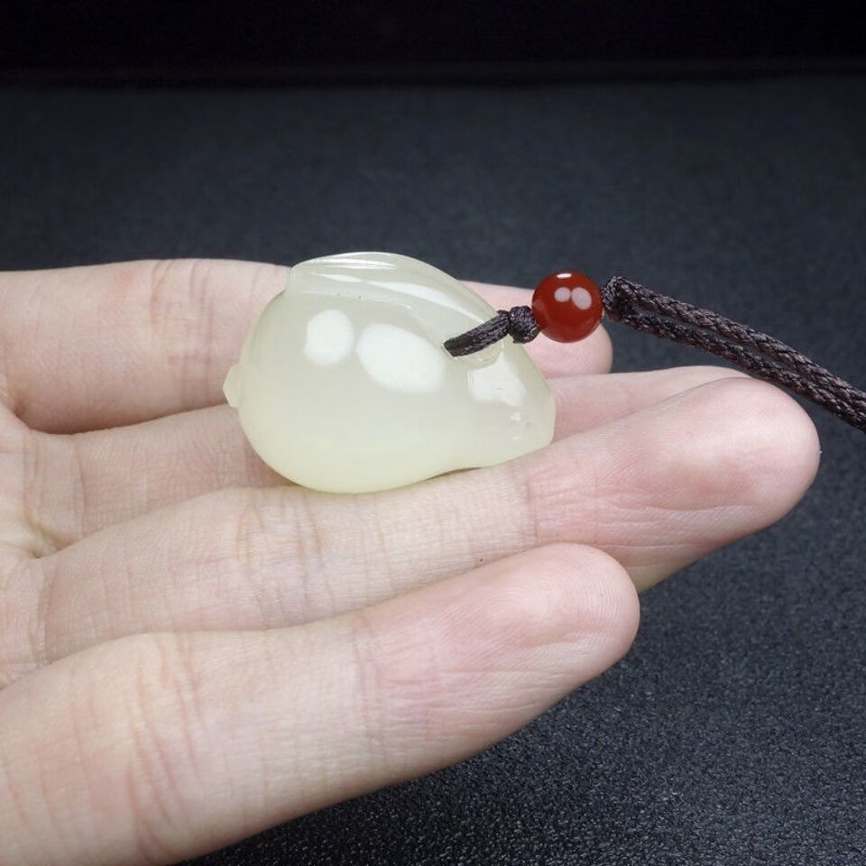 引领世家12十二生肖兔子富贵圆润白兔子招财白玉兔子吊坠饰品玉石吊坠