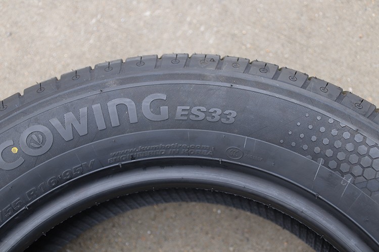 锦湖轮胎 225/55r16 适配a6l/沃尔沃s80/a4l/320li/s80/通用cts/迈腾