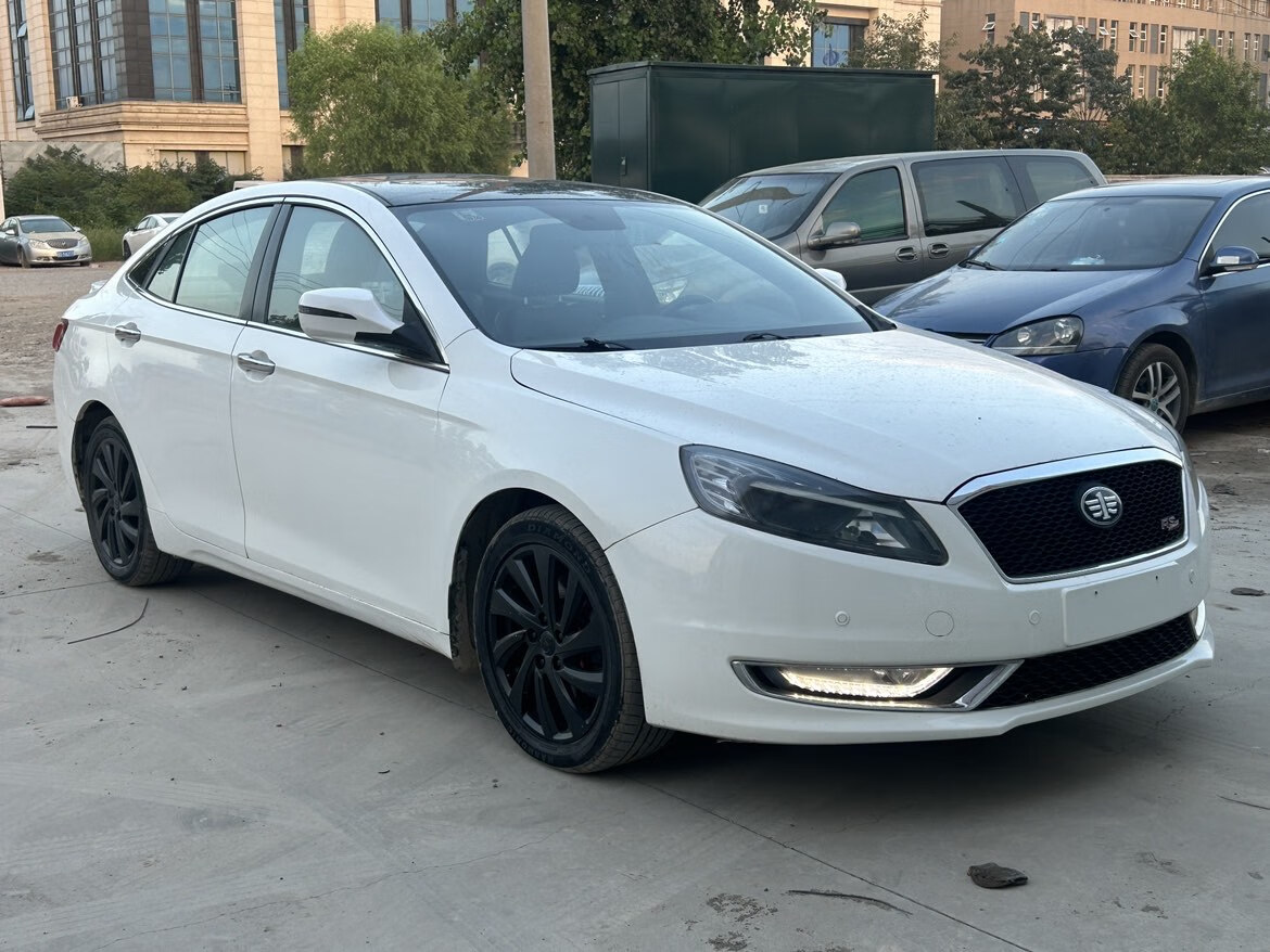 一汽  奔腾  b70   带天窗  1.8t   小型轿车 非营运  手自一体