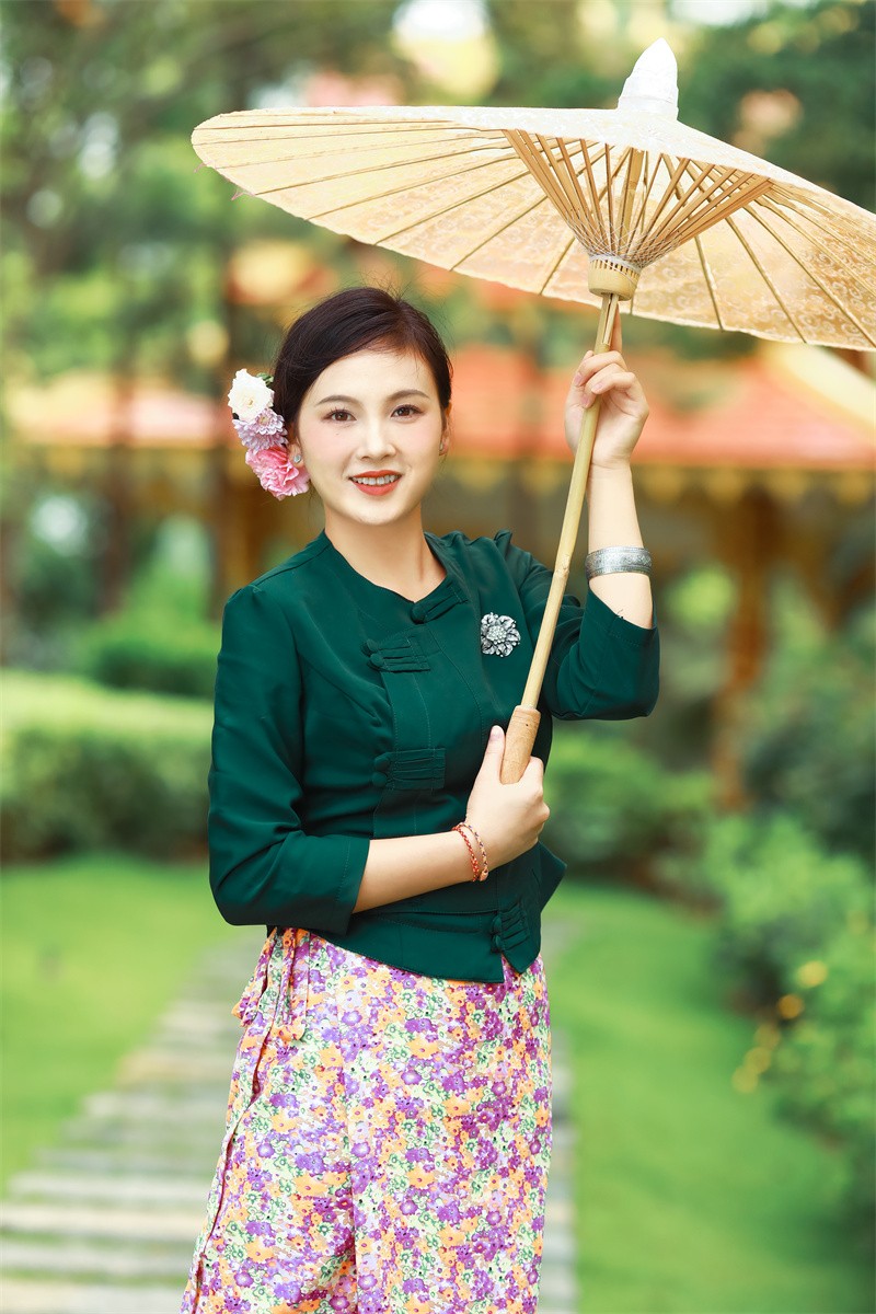 沙芭利西双版纳傣族服装经典传统碎花旅拍傣装东南亚风情绿色套装s